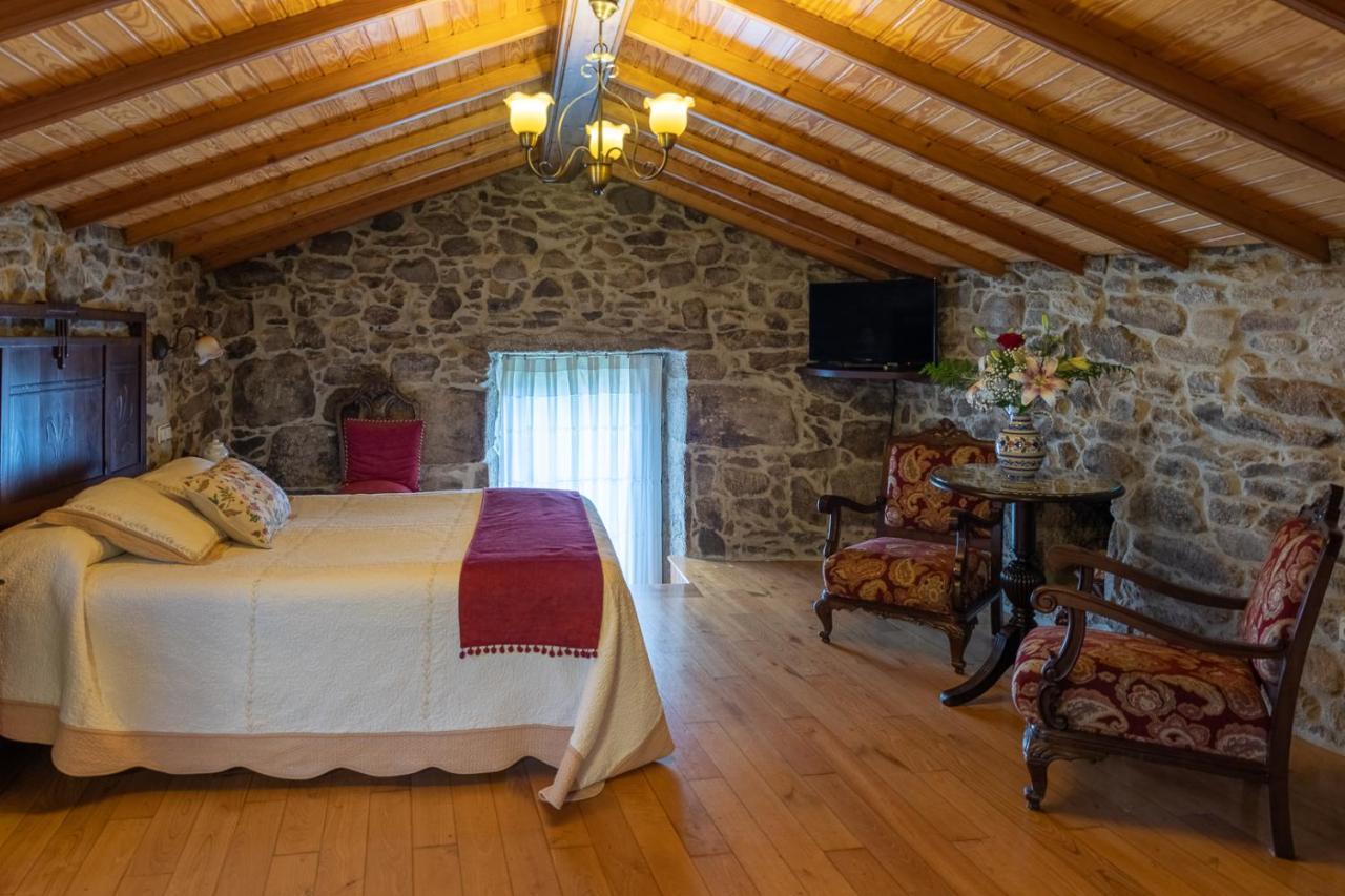 Os Miguelinos Guest House Catoira Luaran gambar
