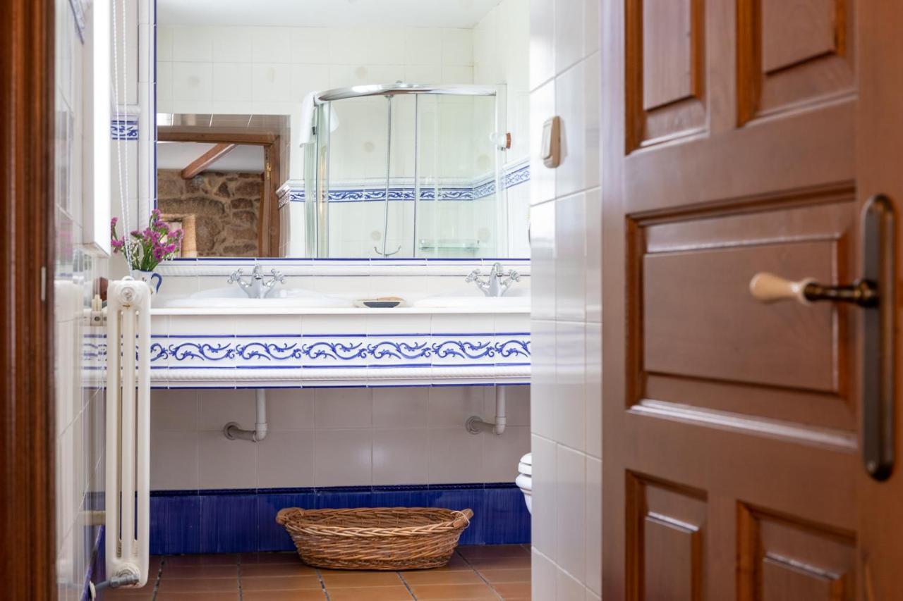 Os Miguelinos Guest House Catoira Luaran gambar