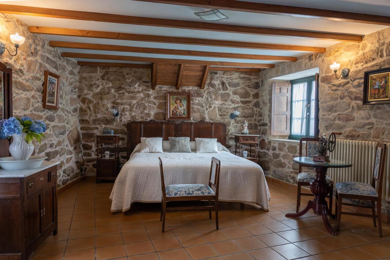 Os Miguelinos Guest House Catoira Luaran gambar