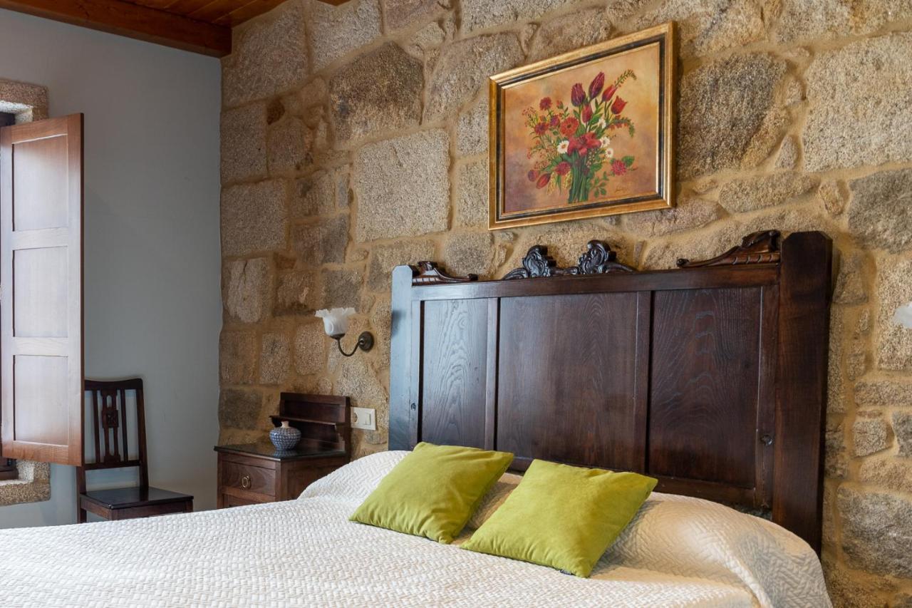 Os Miguelinos Guest House Catoira Luaran gambar