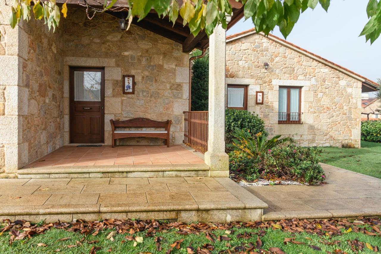Os Miguelinos Guest House Catoira Luaran gambar