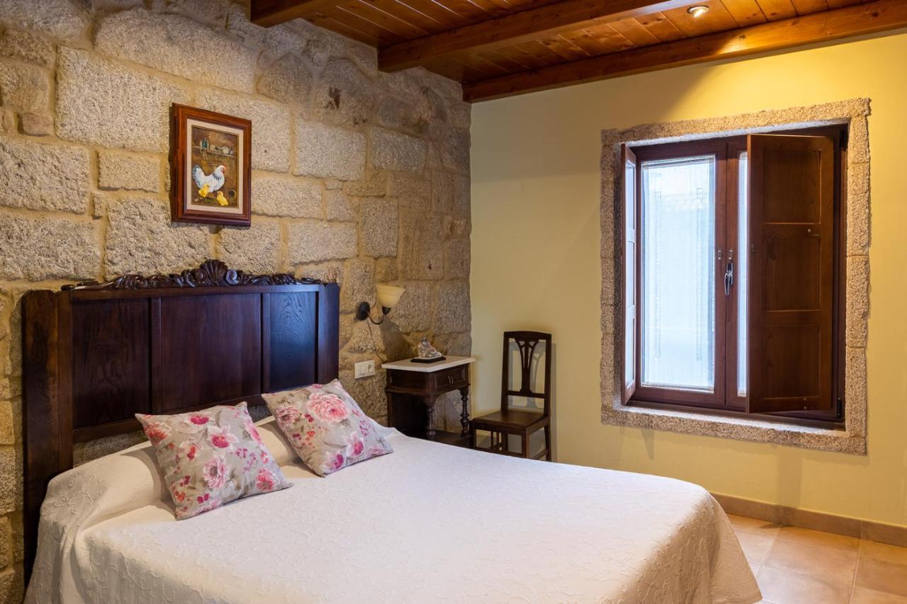 Os Miguelinos Guest House Catoira Luaran gambar