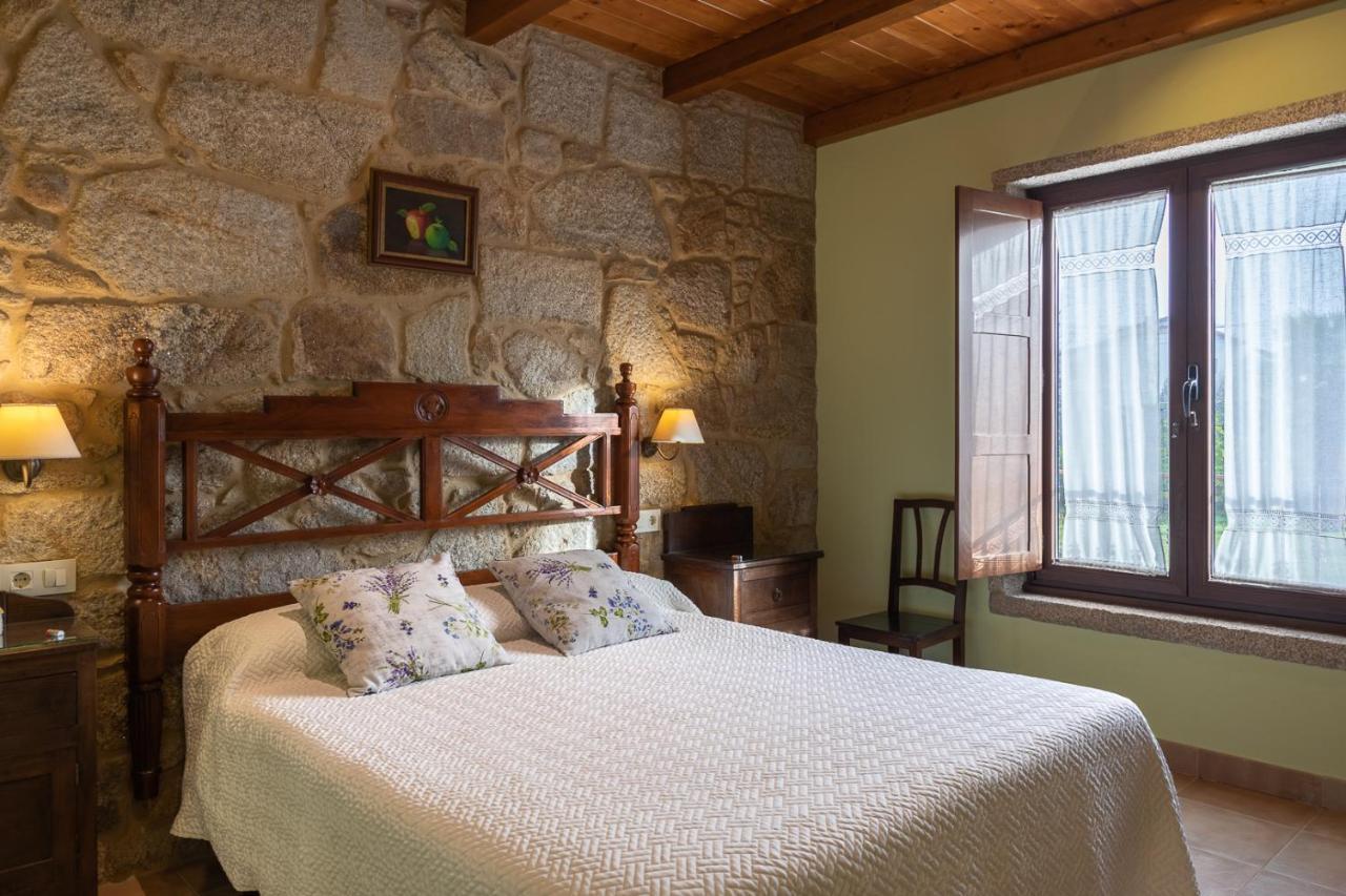 Os Miguelinos Guest House Catoira Luaran gambar