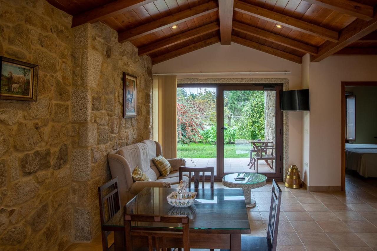 Os Miguelinos Guest House Catoira Luaran gambar