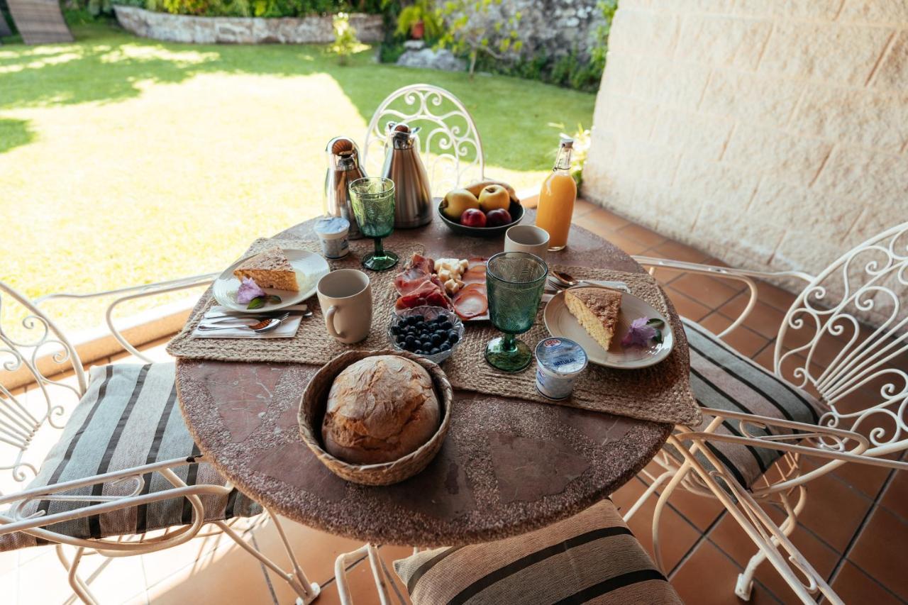 Os Miguelinos Guest House Catoira Luaran gambar