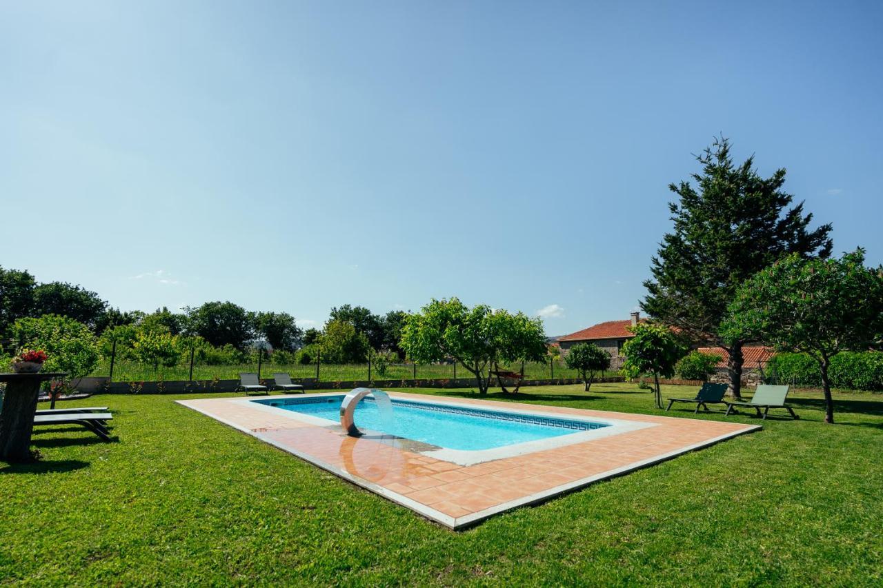 Os Miguelinos Guest House Catoira Luaran gambar