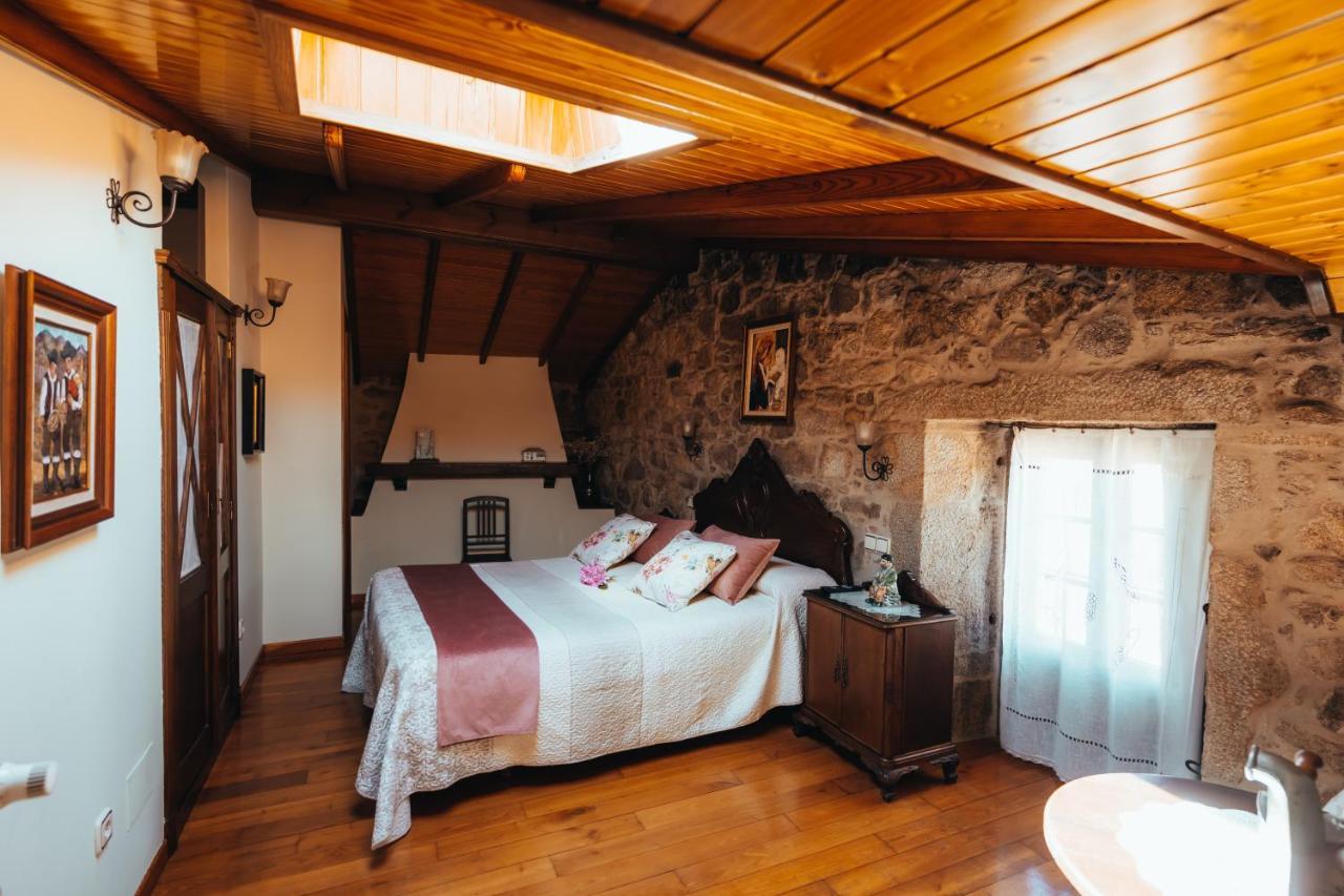 Os Miguelinos Guest House Catoira Luaran gambar