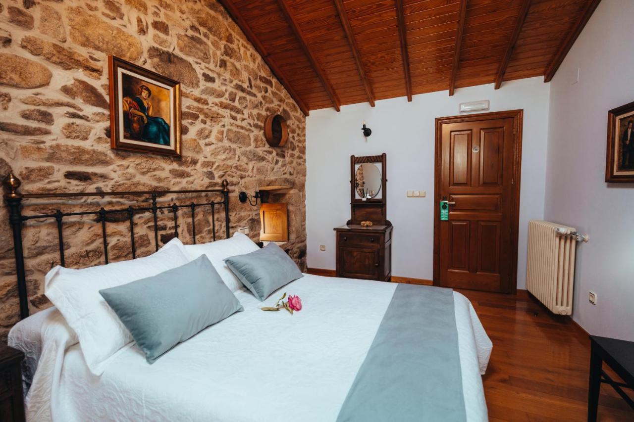 Os Miguelinos Guest House Catoira Luaran gambar