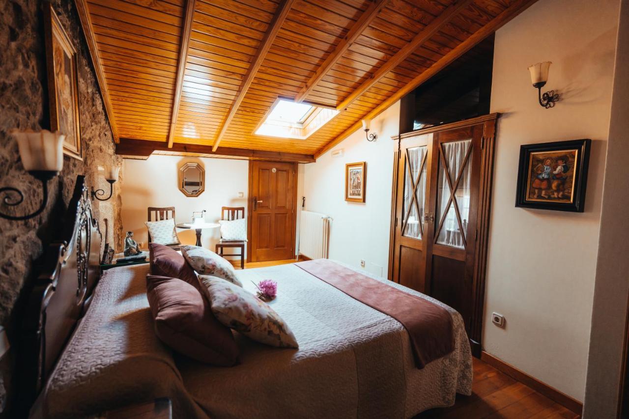 Os Miguelinos Guest House Catoira Luaran gambar