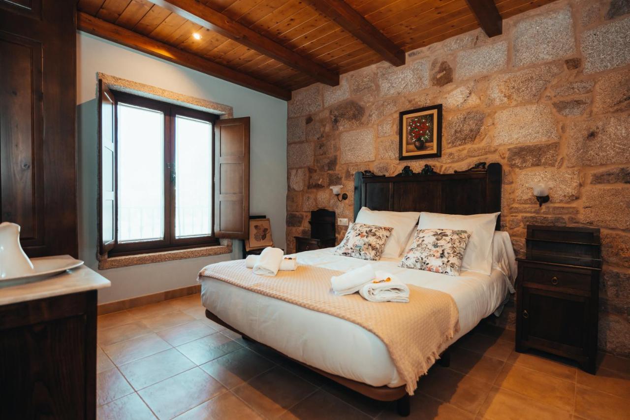 Os Miguelinos Guest House Catoira Luaran gambar