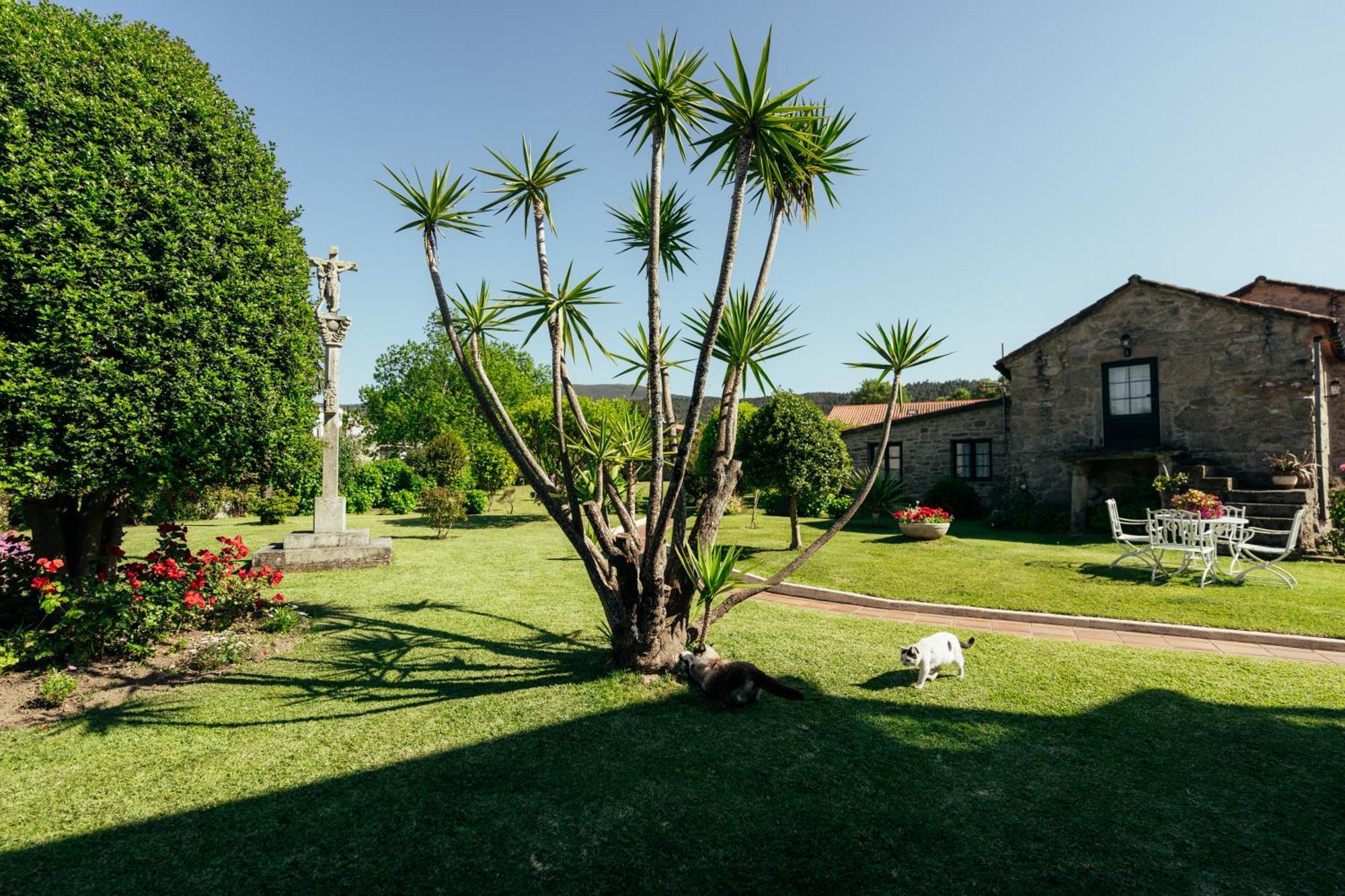 Os Miguelinos Guest House Catoira Luaran gambar