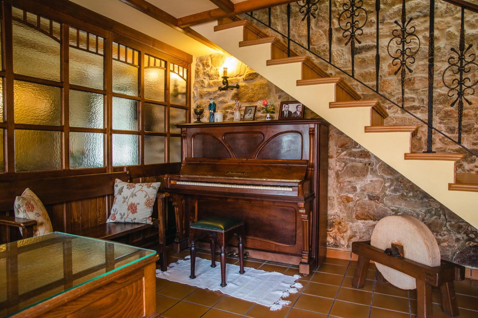 Os Miguelinos Guest House Catoira Luaran gambar